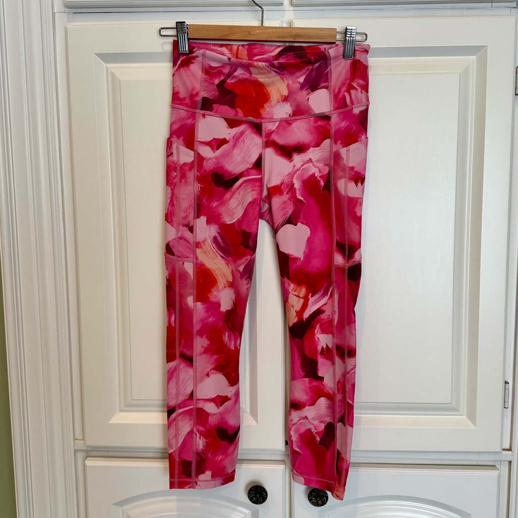 Athleta Ultimate Stashi Capri Cropped Leggings Brand New